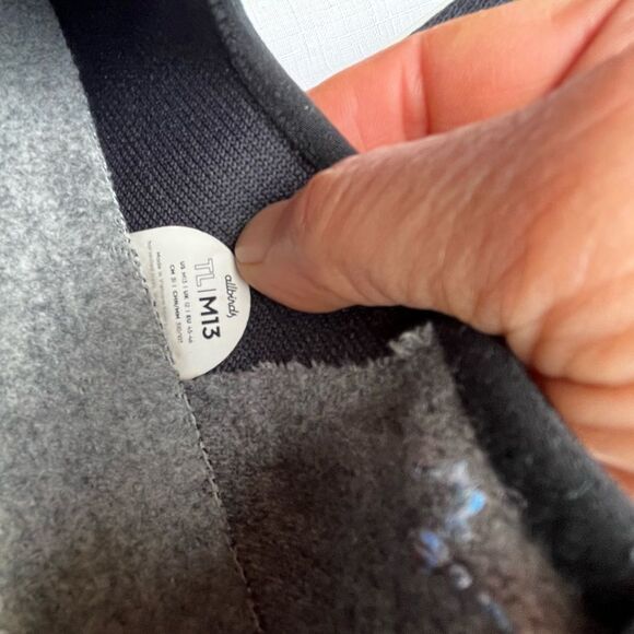 Allbirds black New Zealand merino wool laced ankle shoes. Very warm, comfy, M13 - Picture 7 of 9